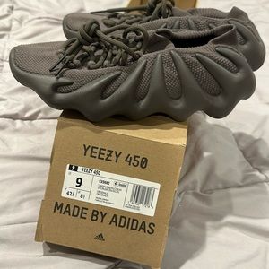Yeezy 450 Cinder